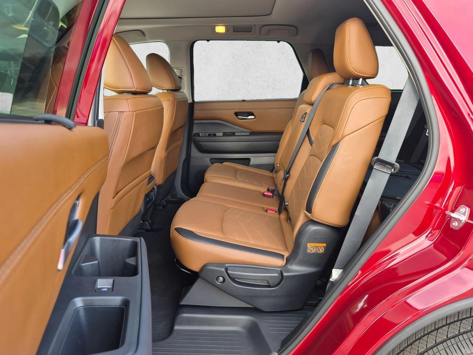 2025 Nissan Pathfinder Platinum 4WD