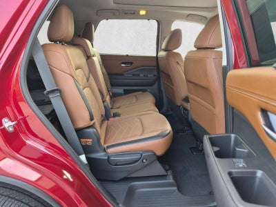 2025 Nissan Pathfinder Platinum 4WD