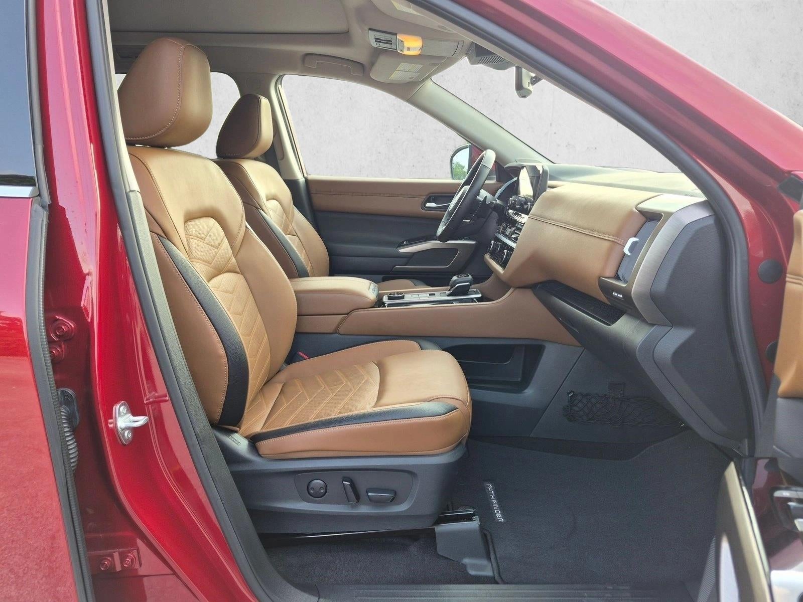 2025 Nissan Pathfinder Platinum 4WD