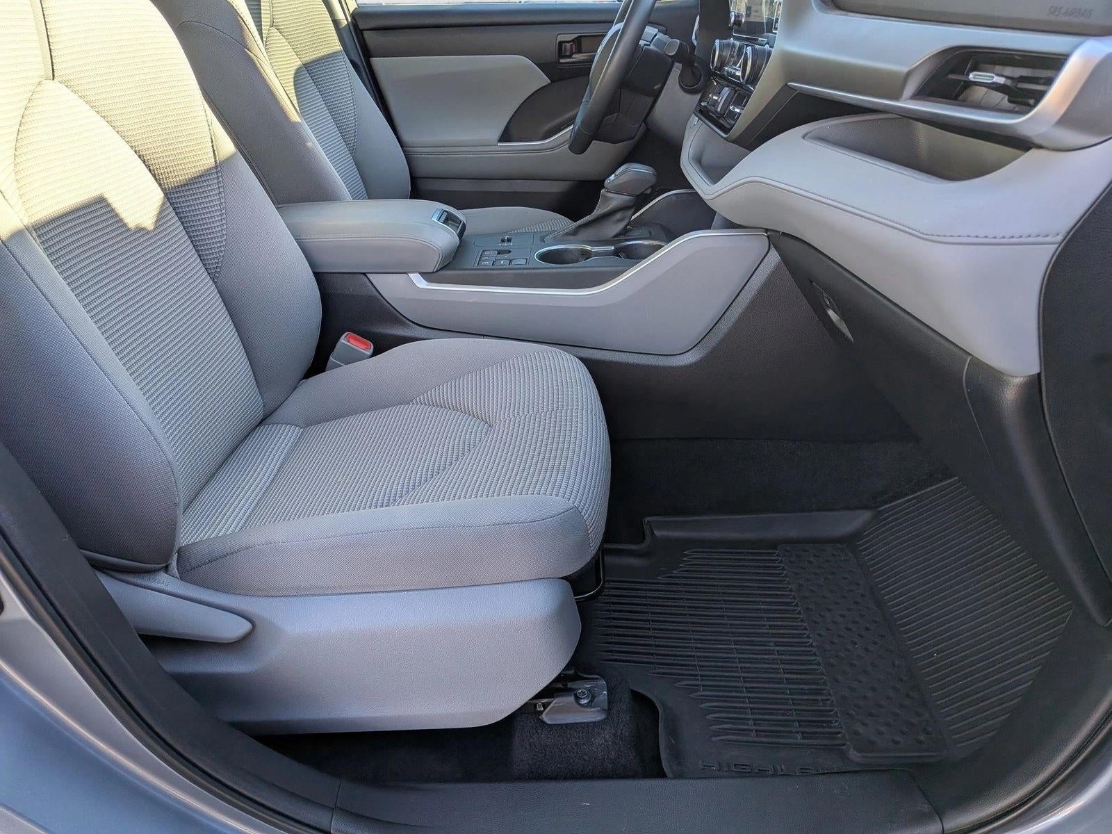 2023 Toyota Highlander LE FWD (GS)