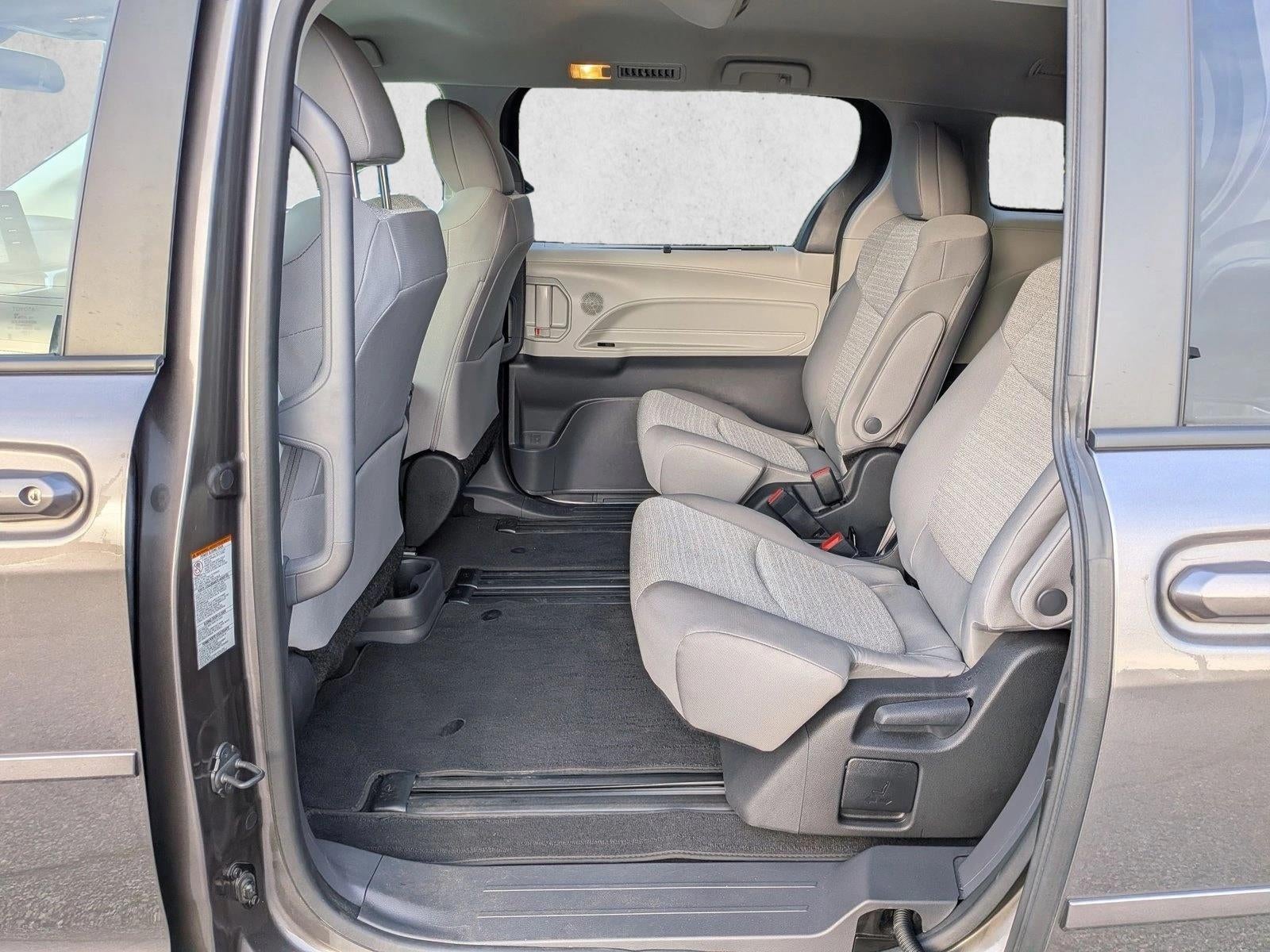 2024 Toyota Sienna LE FWD 8-Passenger (Natl)