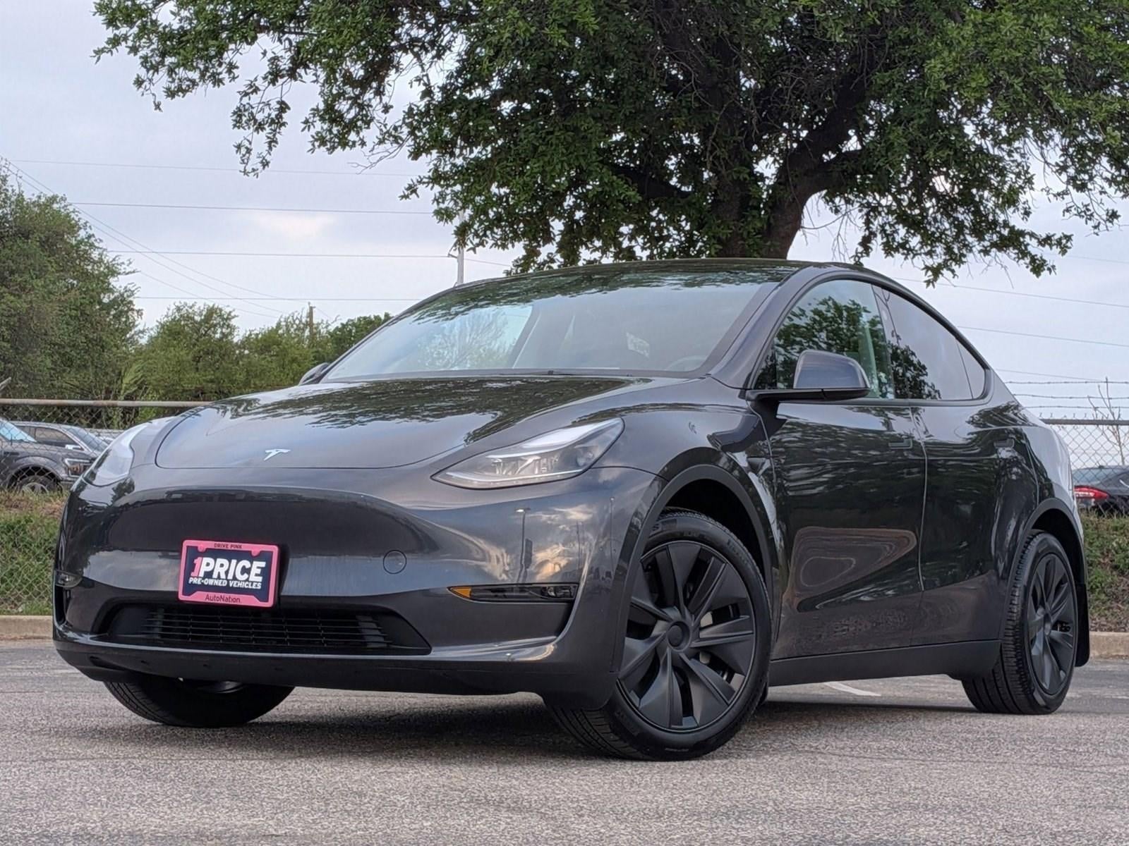 2025 Tesla Model Y Long Range AWD *Ltd Avail*