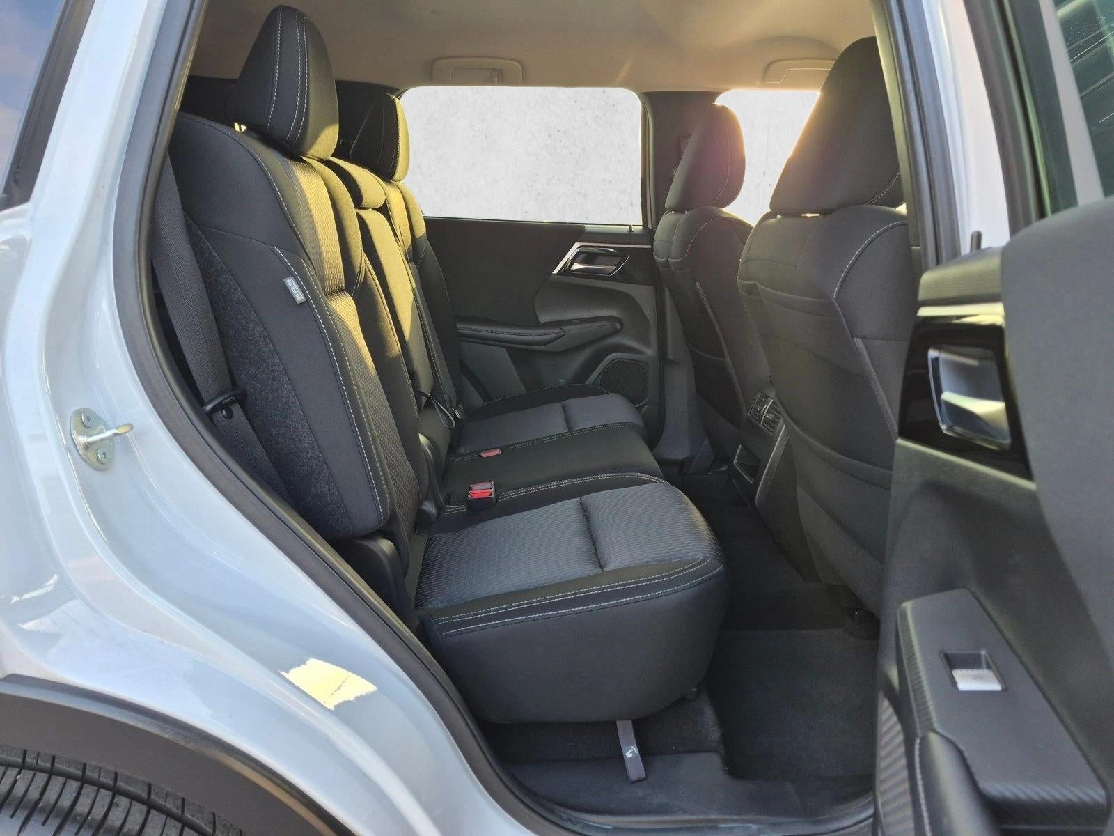 2022 Mitsubishi Outlander ES FWD