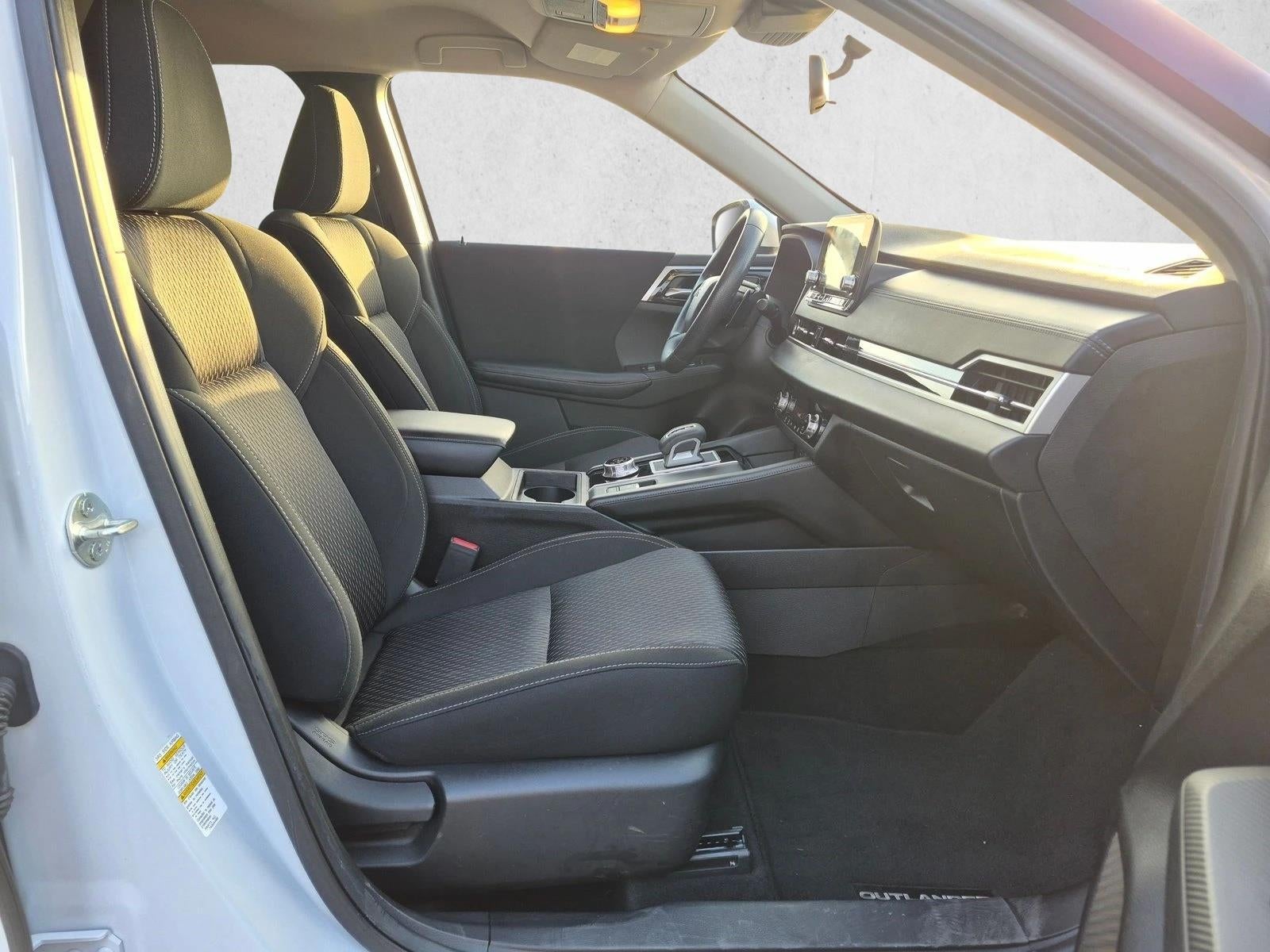 2022 Mitsubishi Outlander ES FWD
