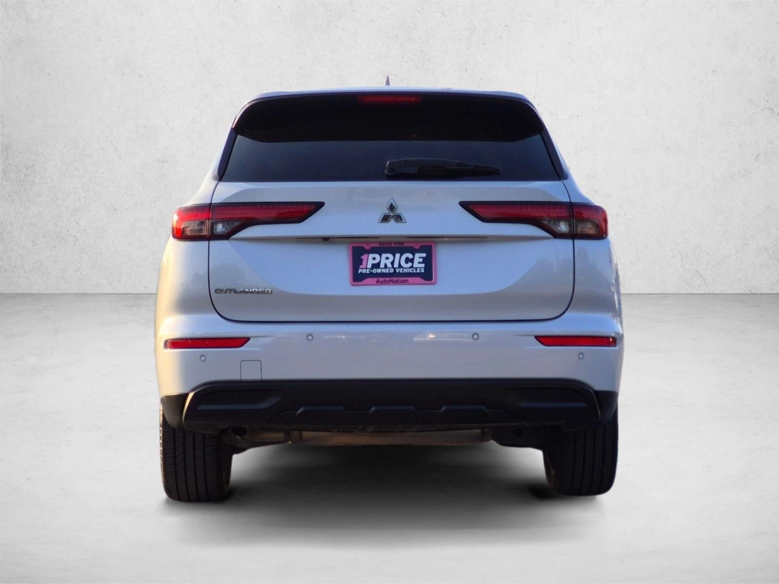 2022 Mitsubishi Outlander ES FWD