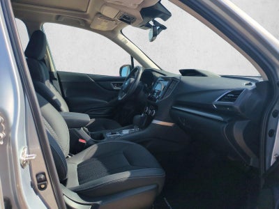 2023 Subaru Forester Premium CVT