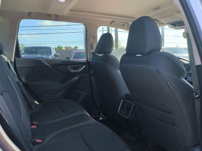 2023 Subaru Forester Premium CVT