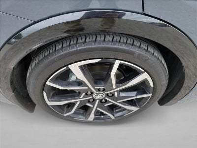 2025 Toyota Prius Plug-In Hybrid XSE (Natl)