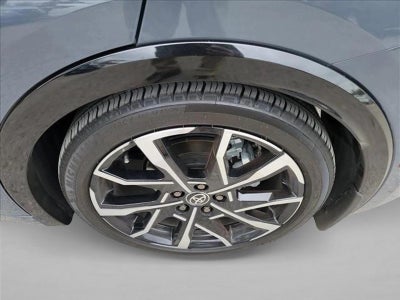 2025 Toyota Prius Plug-In Hybrid XSE (Natl)