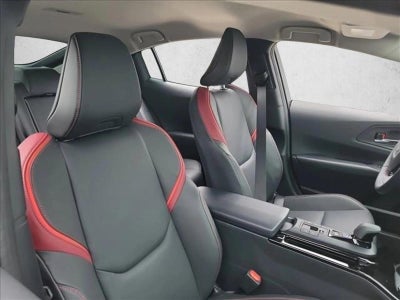 2025 Toyota Prius Plug-In Hybrid XSE (Natl)