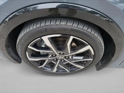 2025 Toyota Prius Plug-In Hybrid XSE (Natl)