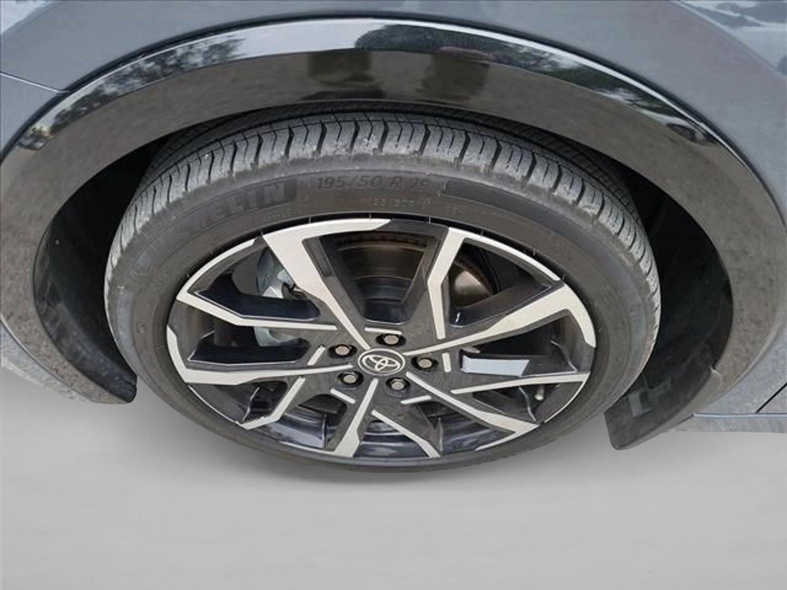 2025 Toyota Prius Plug-In Hybrid XSE (Natl)