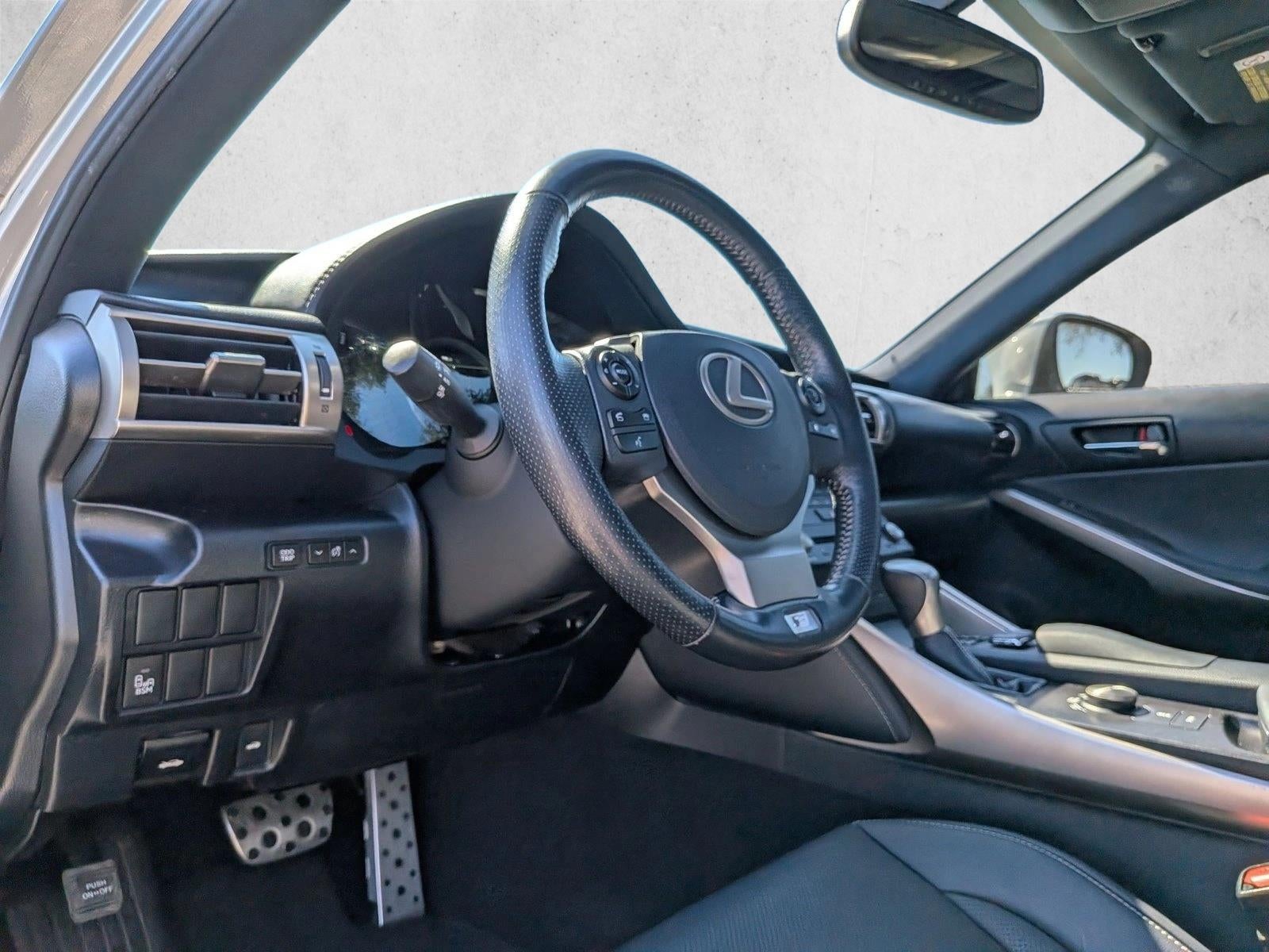 2016 Lexus IS 350 4dr Sdn RWD