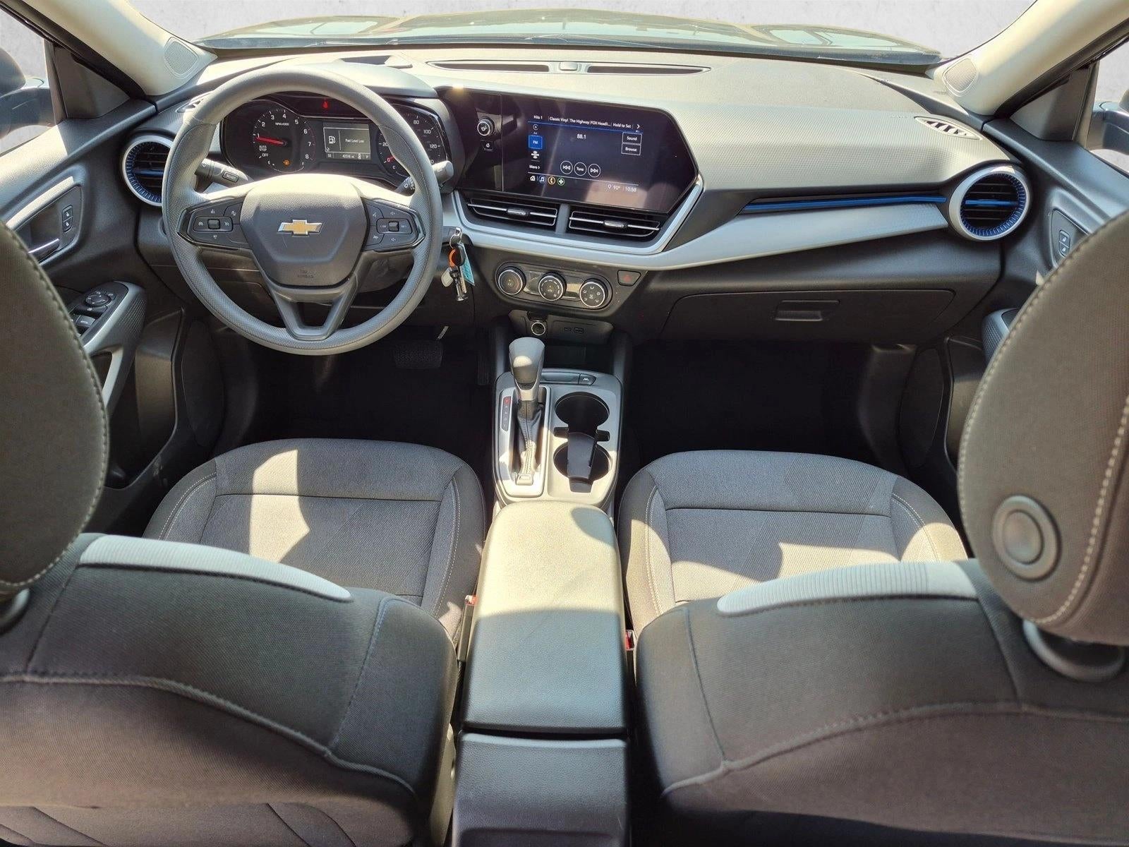 2024 Chevrolet Trax FWD 4dr LS