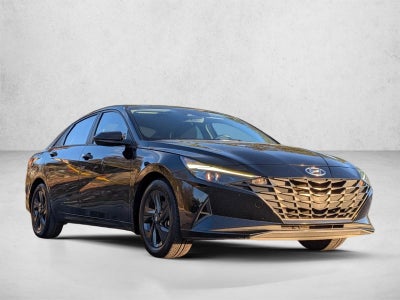2023 Hyundai Elantra SEL IVT