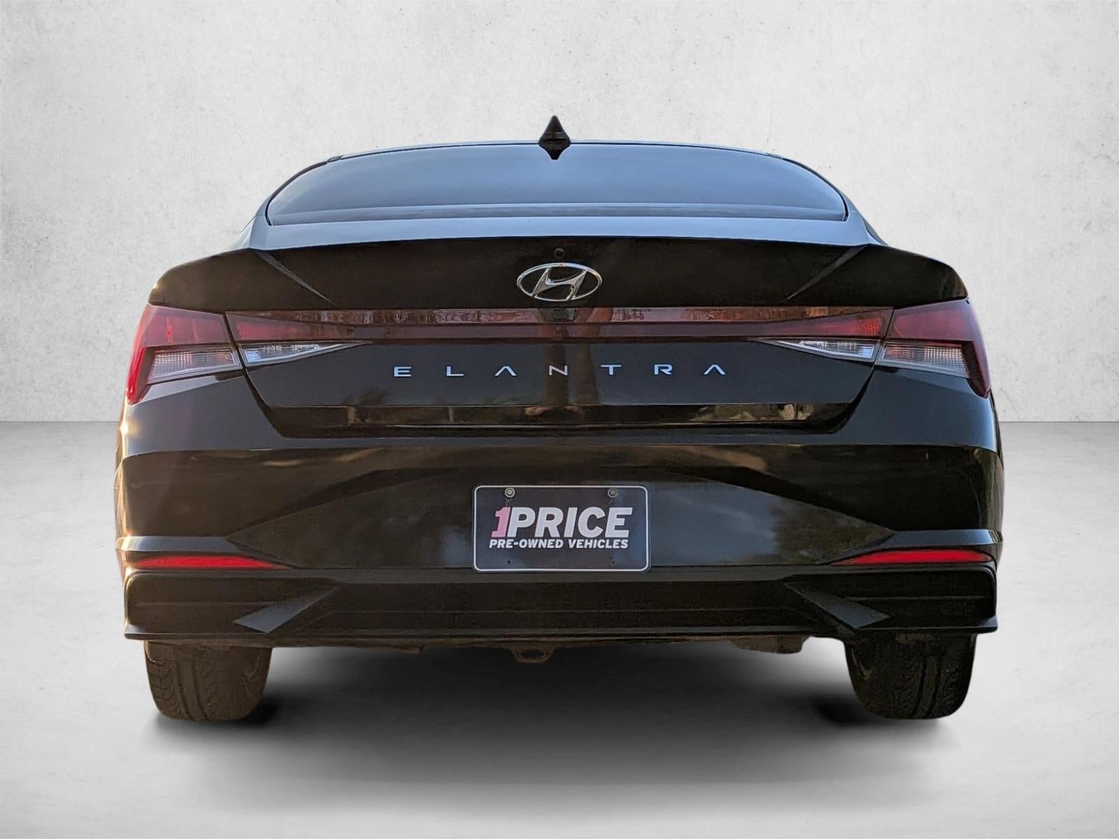 2023 Hyundai Elantra SEL IVT