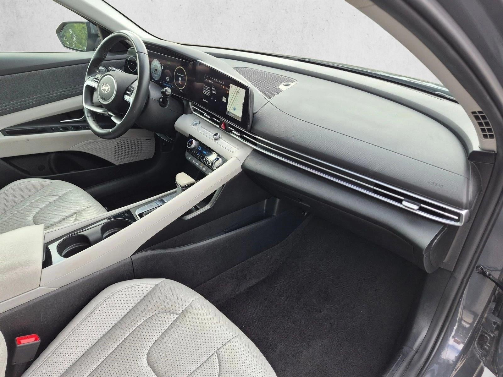 2025 Hyundai Elantra Limited IVT
