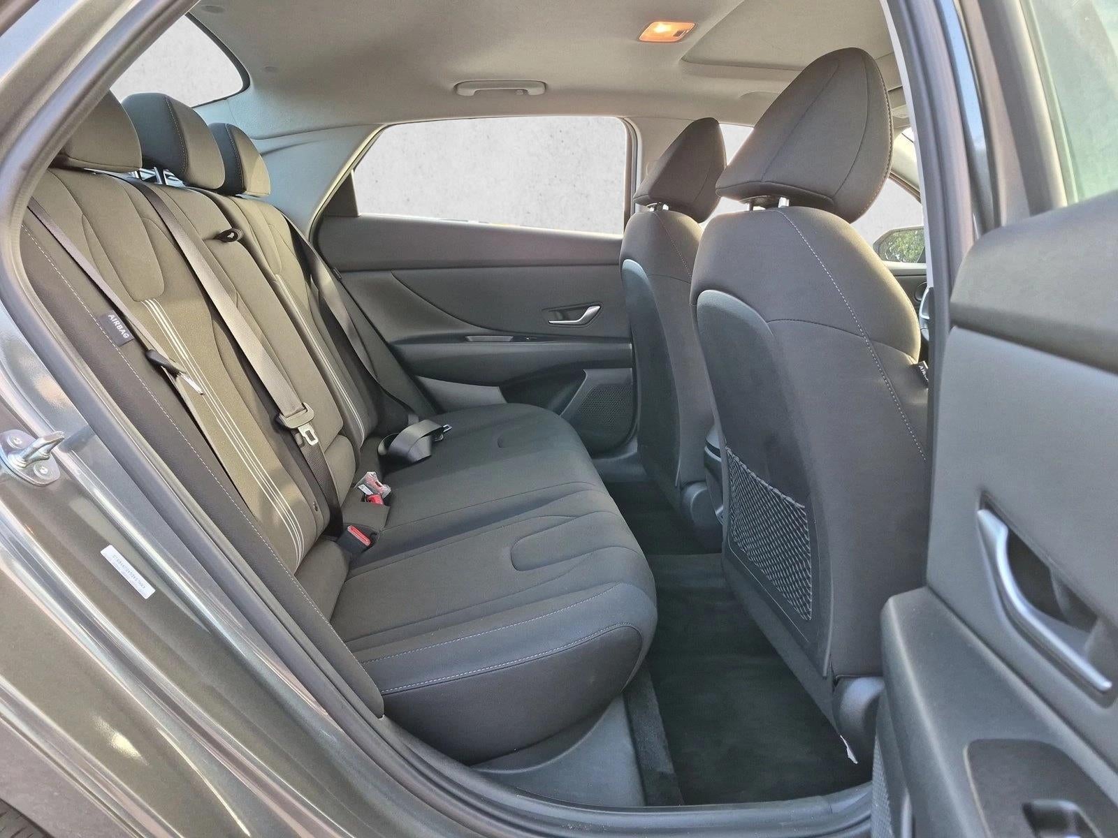 2025 Hyundai Elantra SEL Convenience IVT