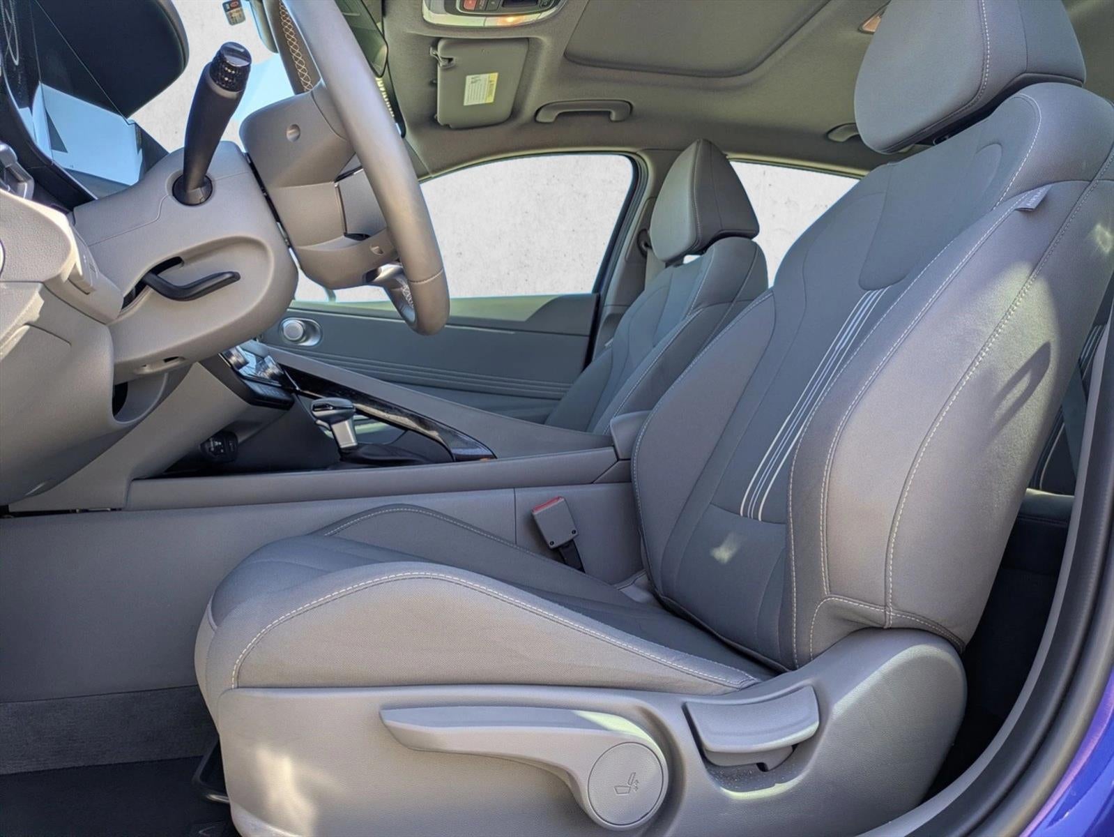2024 Hyundai Elantra SEL IVT