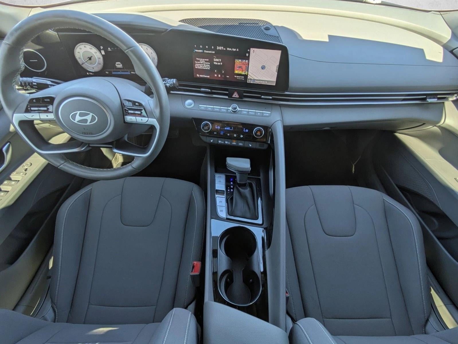 2024 Hyundai Elantra SEL IVT