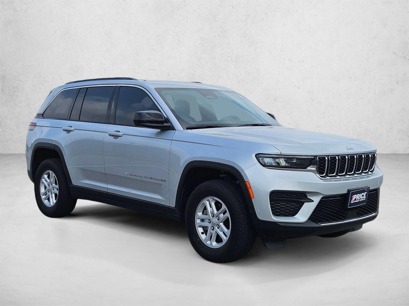 2024 Jeep Grand Cherokee Laredo 4x2