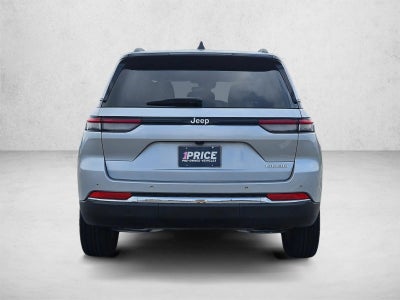 2024 Jeep Grand Cherokee Laredo 4x2