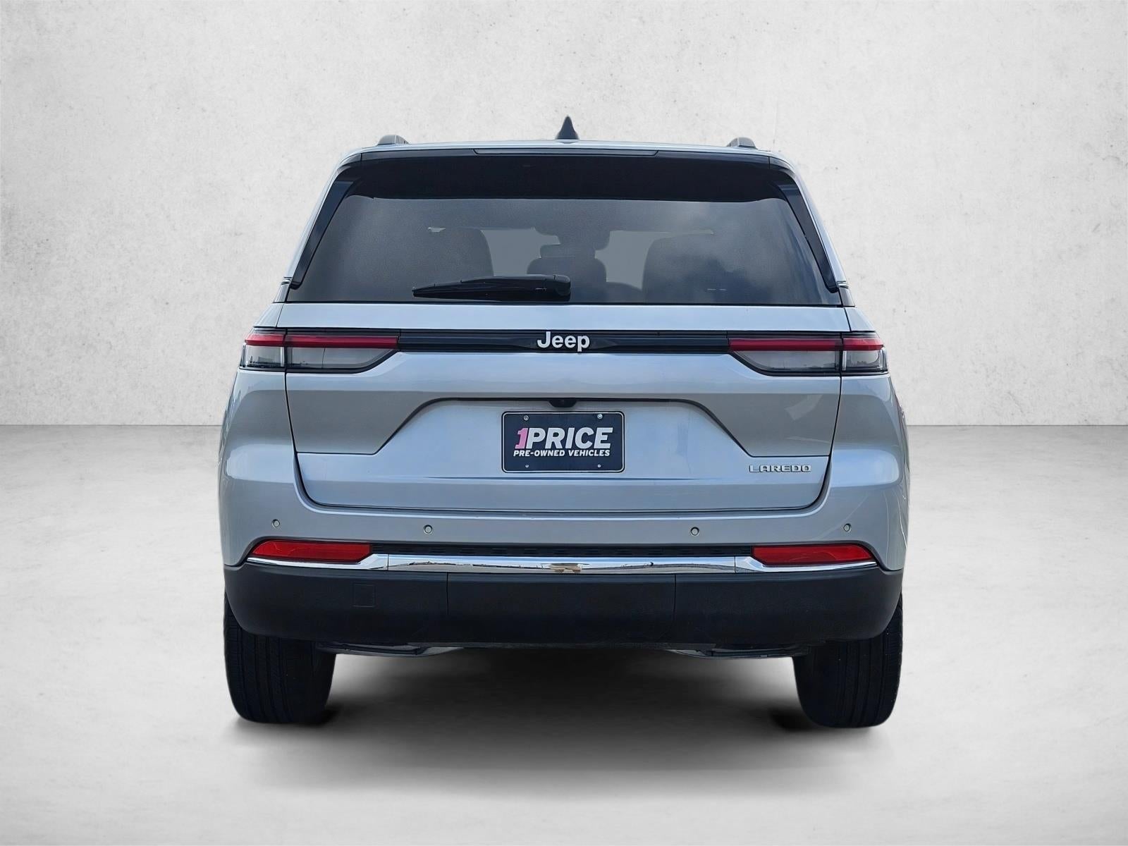 2024 Jeep Grand Cherokee Laredo 4x2