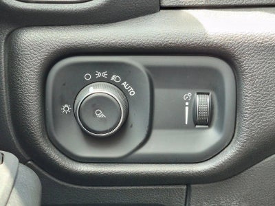 2025 RAM 1500 Tradesman Crew Cab 4x2 5'7" Box
