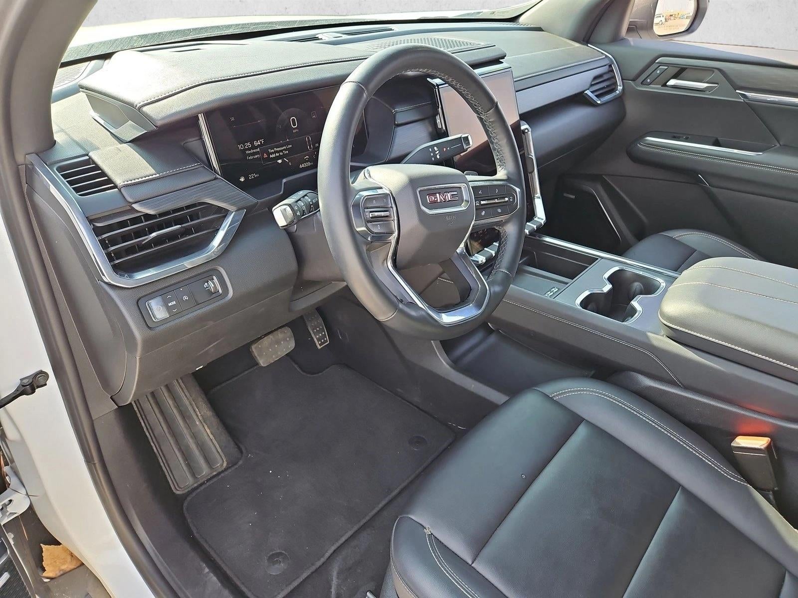 2024 GMC Acadia Elevation