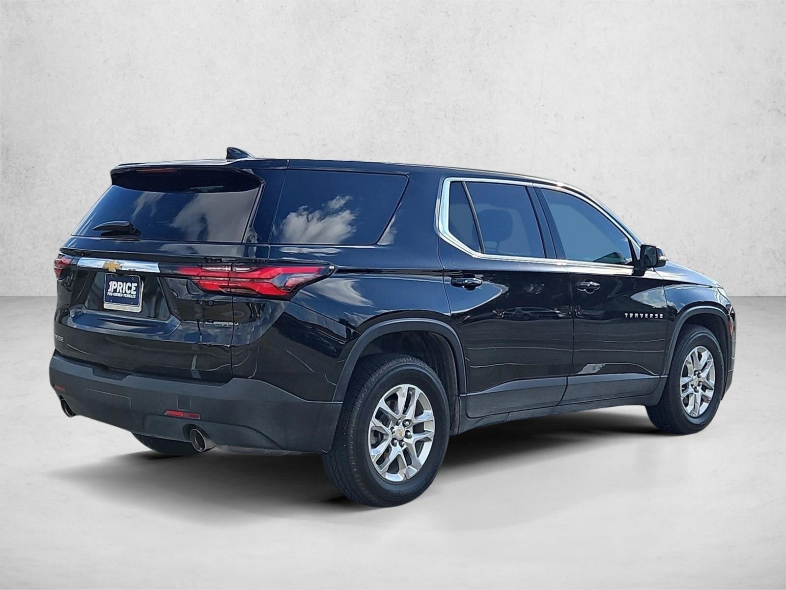 2023 Chevrolet Traverse LS