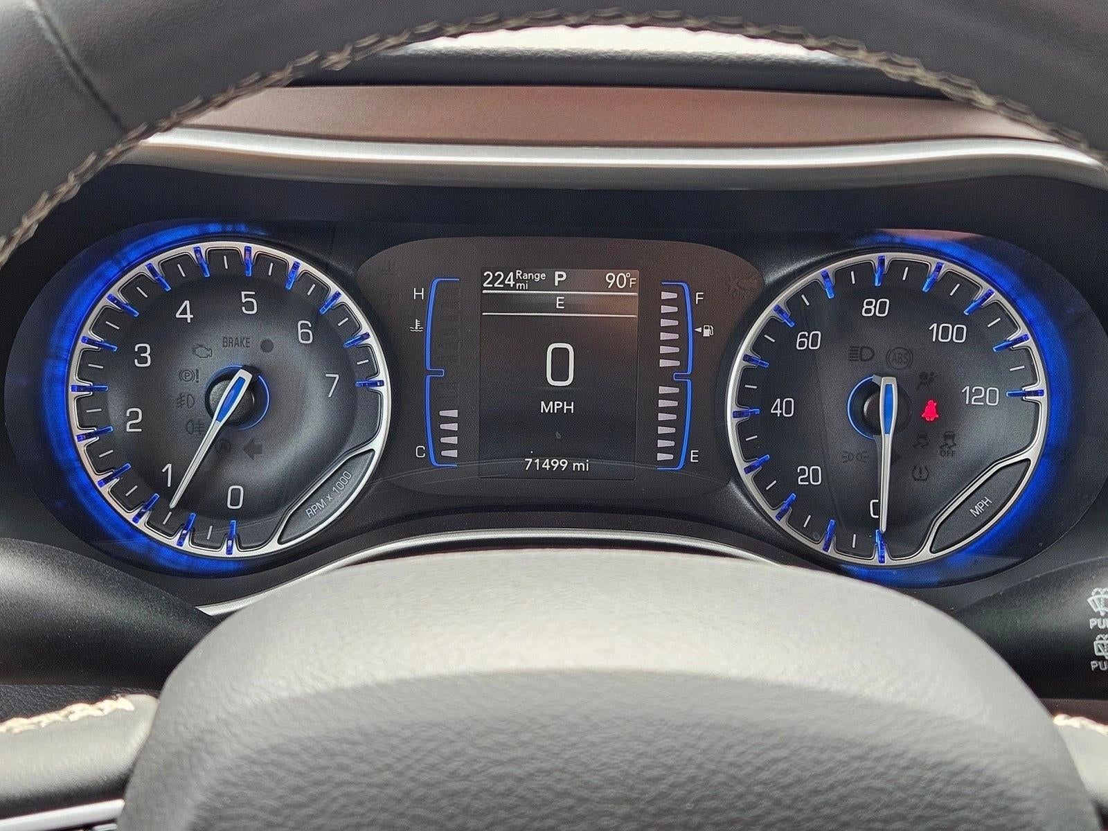 2023 Chrysler Voyager LX