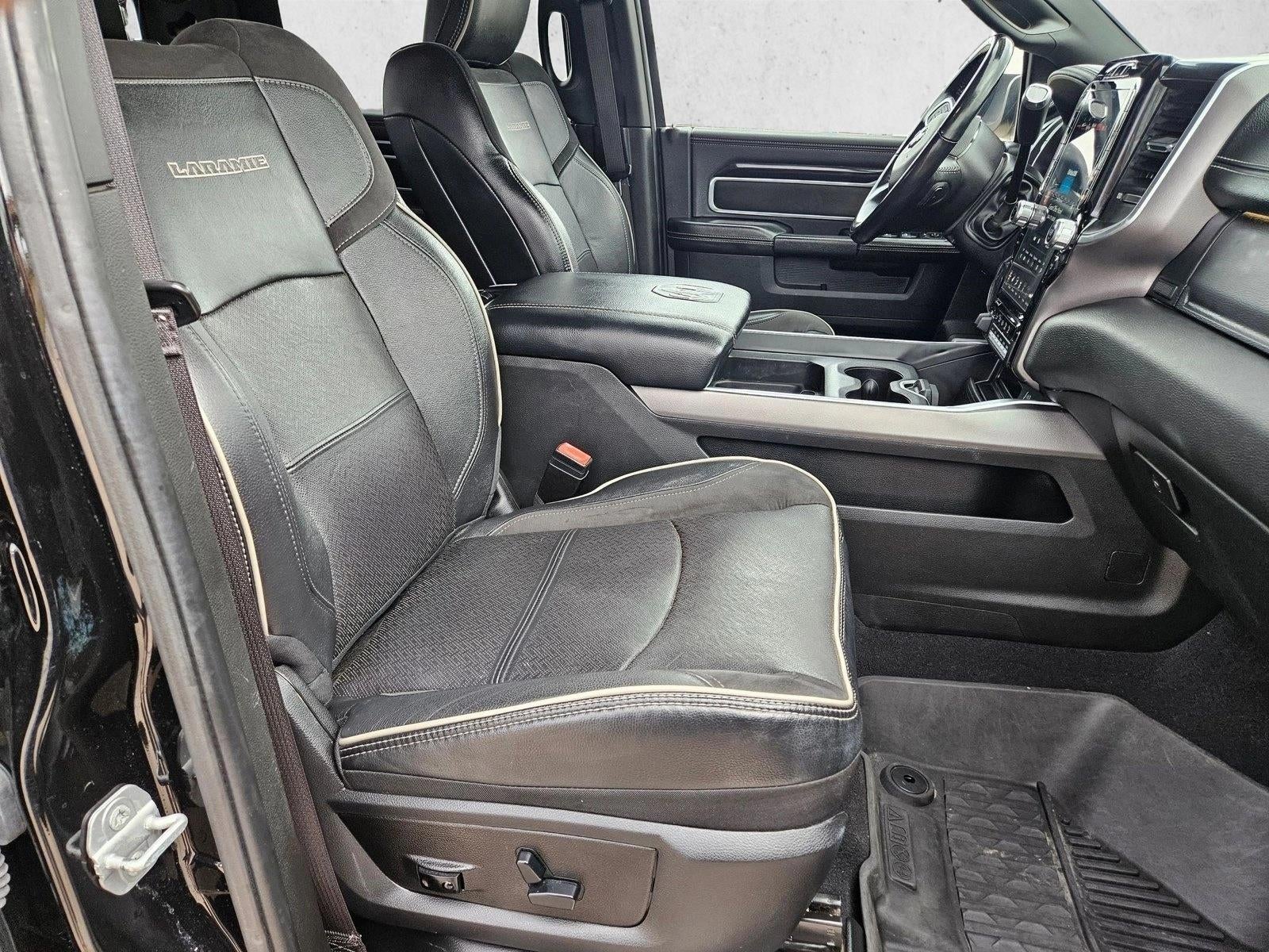 2020 RAM 3500 Laramie Crew Cab 4x4 8' Box