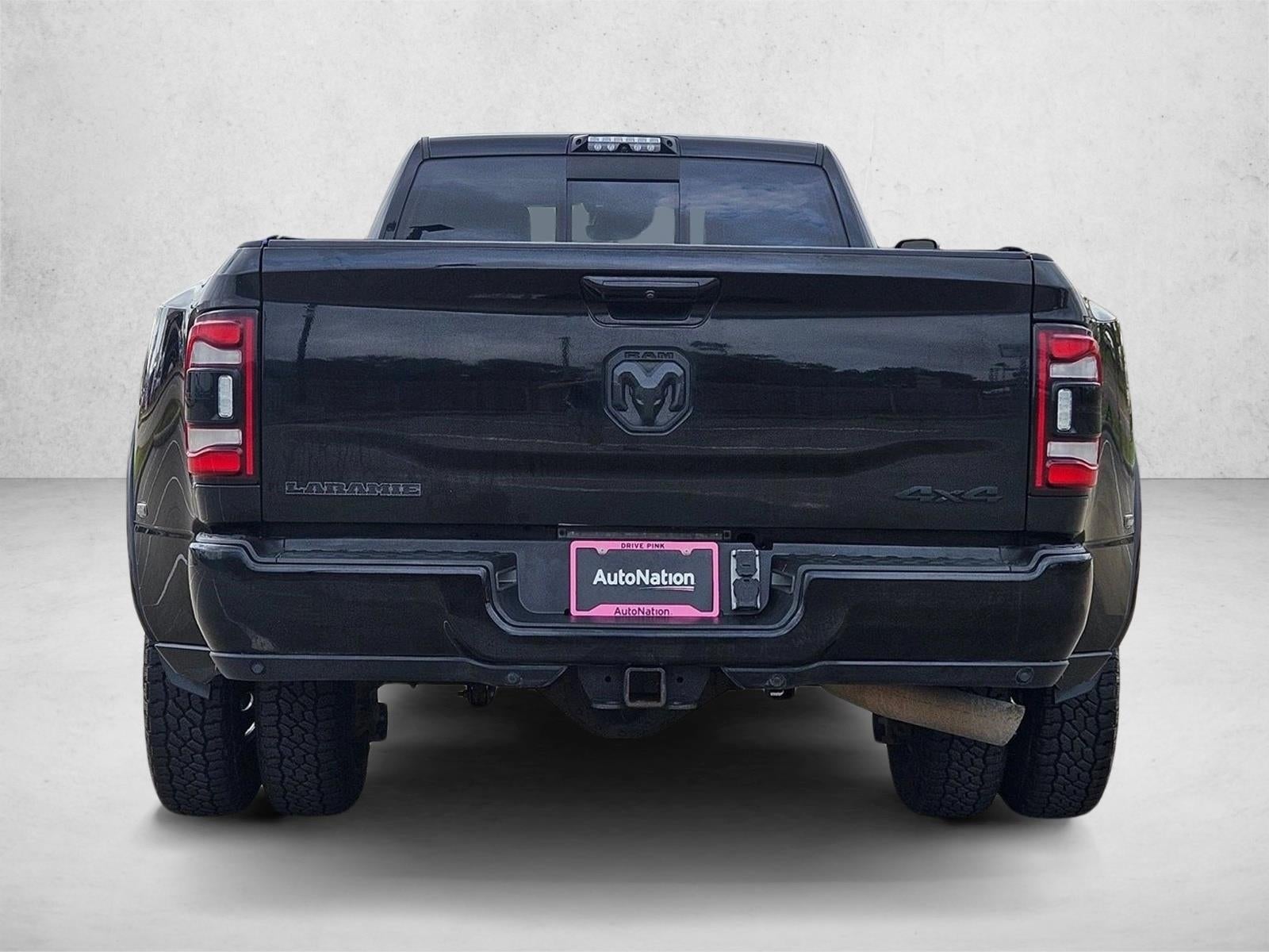 2020 RAM 3500 Laramie Crew Cab 4x4 8' Box