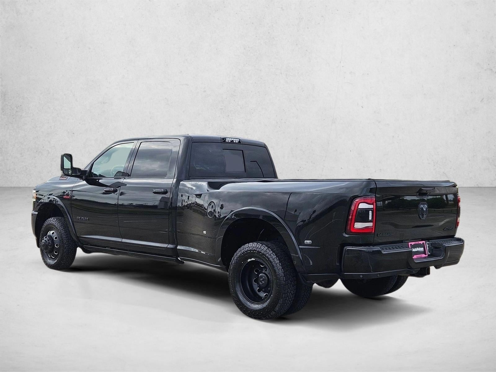2020 RAM 3500 Laramie Crew Cab 4x4 8' Box