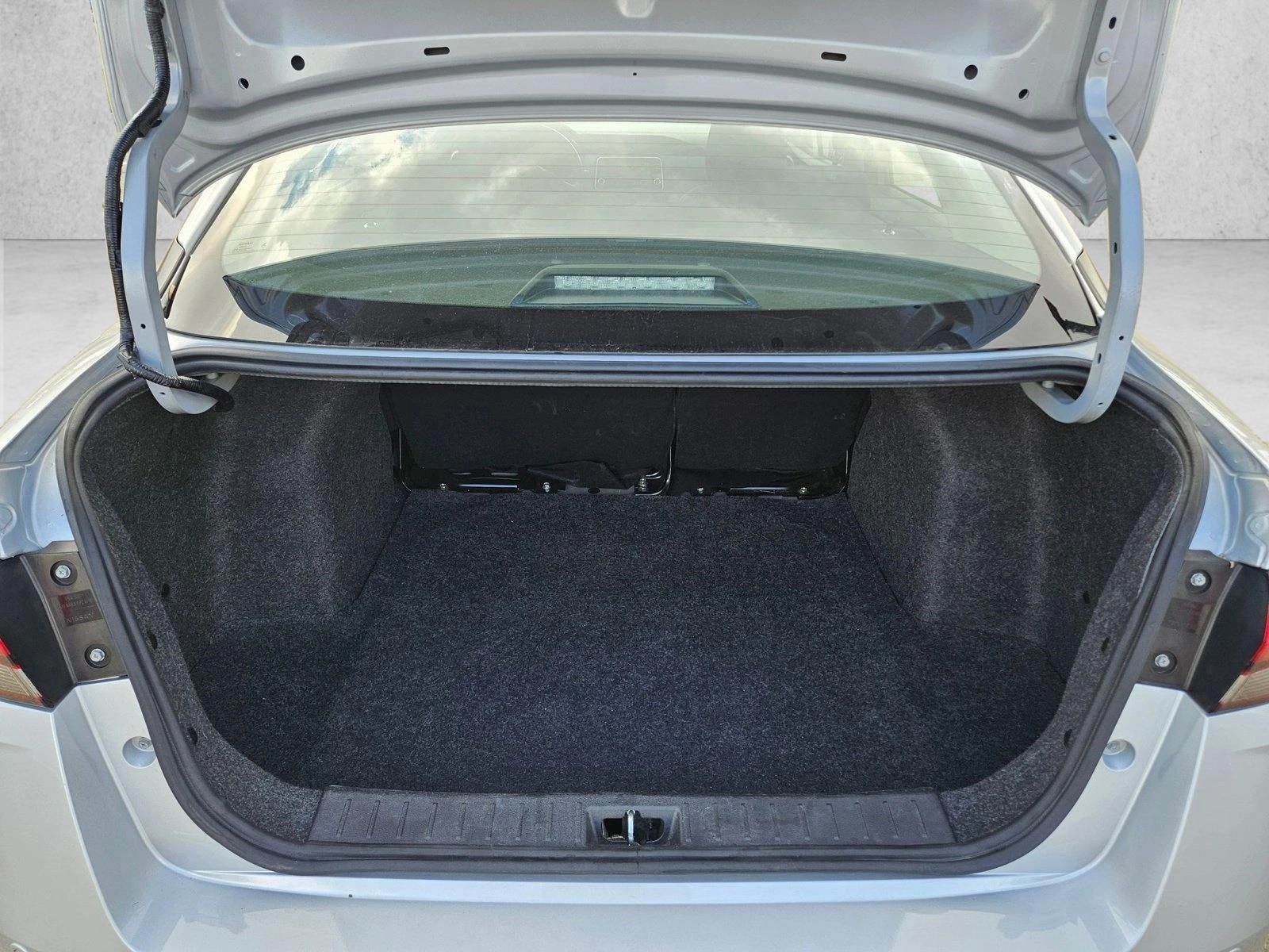 2023 Nissan Versa SV