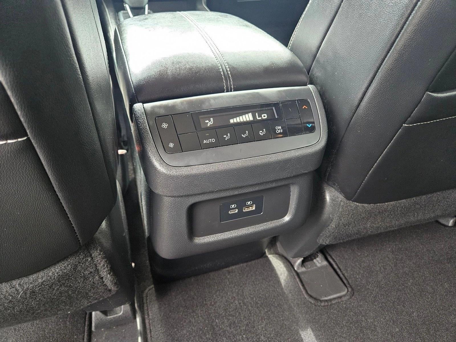 2022 Nissan Pathfinder SL 2WD