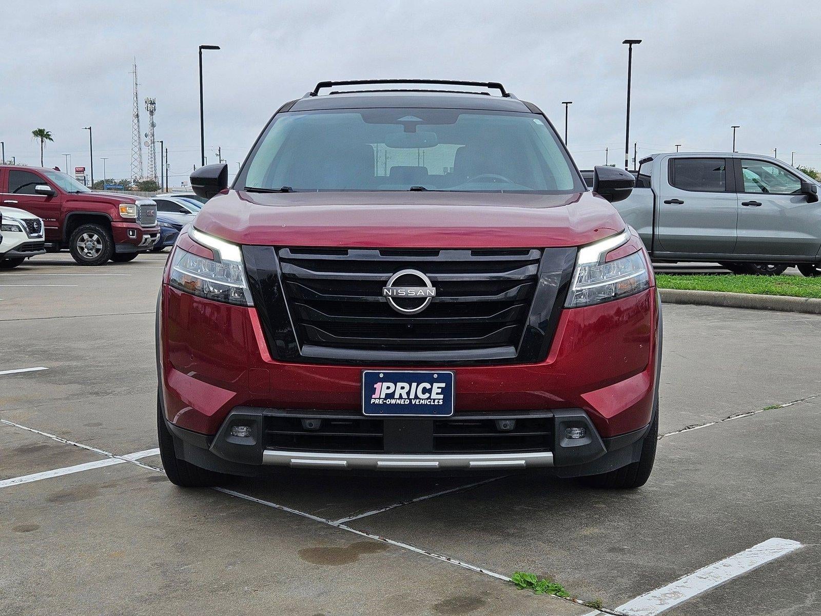 2022 Nissan Pathfinder SL