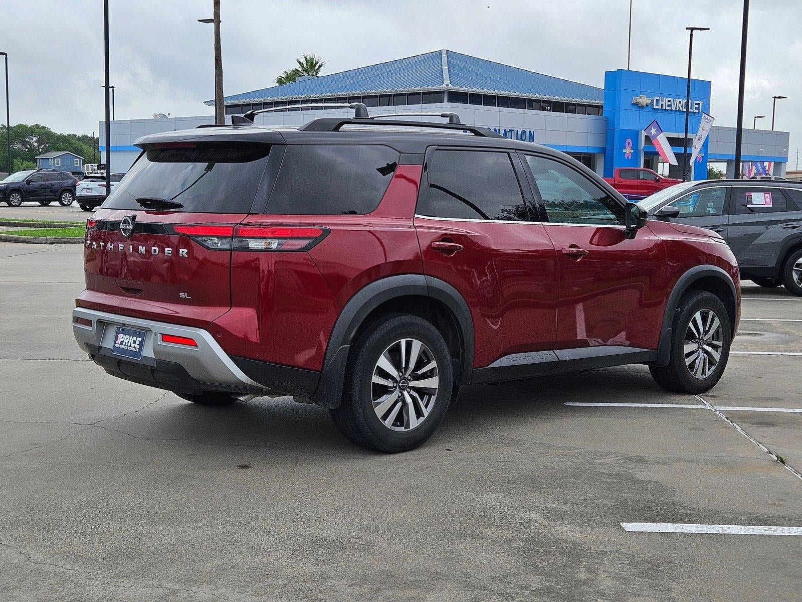 2022 Nissan Pathfinder SL