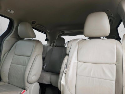 2017 Toyota Sienna XLE Auto Access Seat