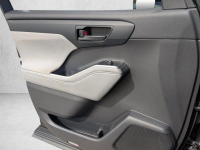 2022 Toyota Highlander LE