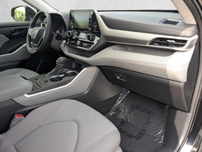 2022 Toyota Highlander LE