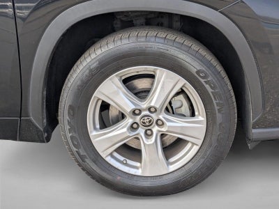 2022 Toyota Highlander LE