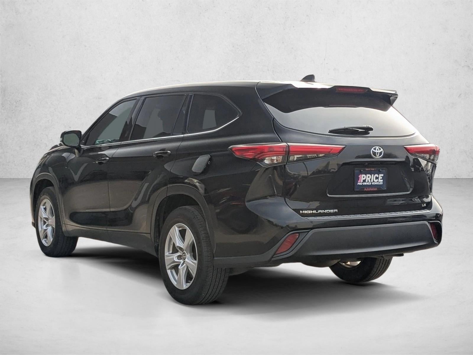 2022 Toyota Highlander LE