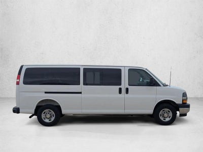 2025 Chevrolet Express Passenger 1LT