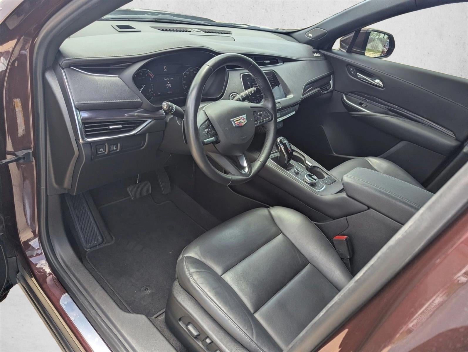 2022 Cadillac XT4 Luxury