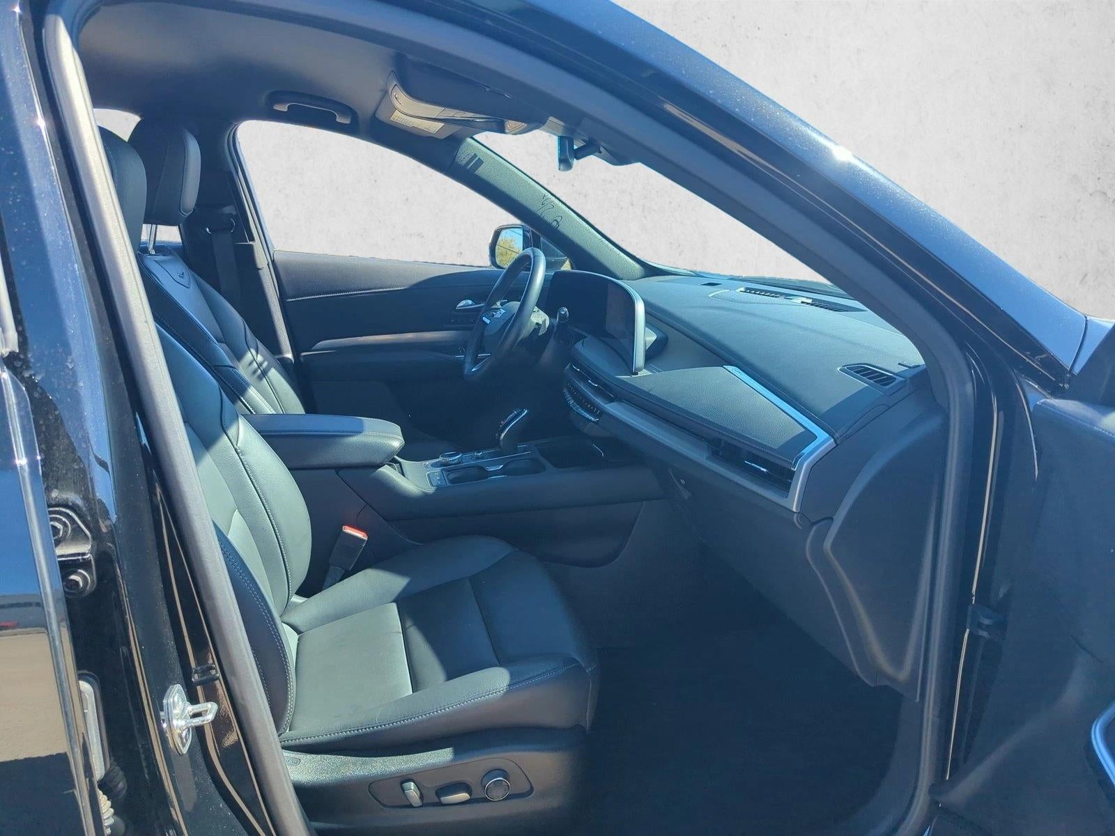 2025 Cadillac XT4 Premium Luxury