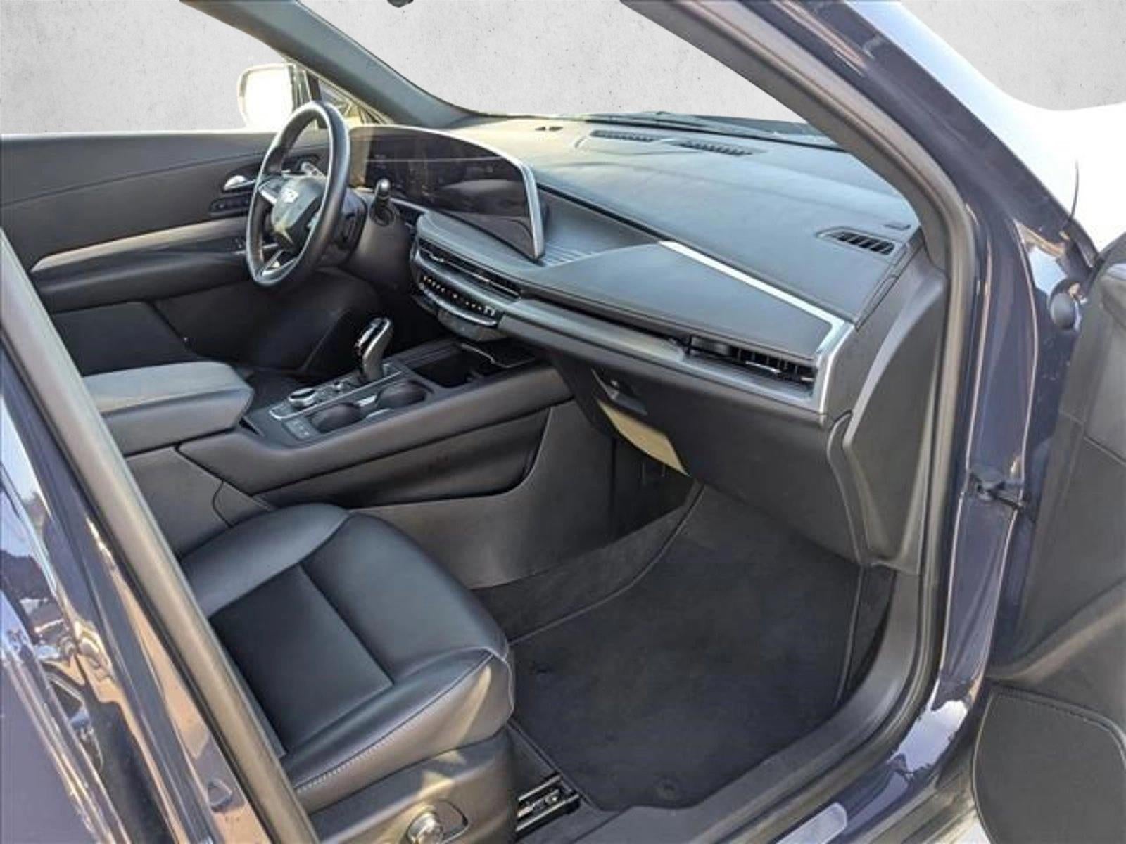 2025 Cadillac XT4 Premium Luxury