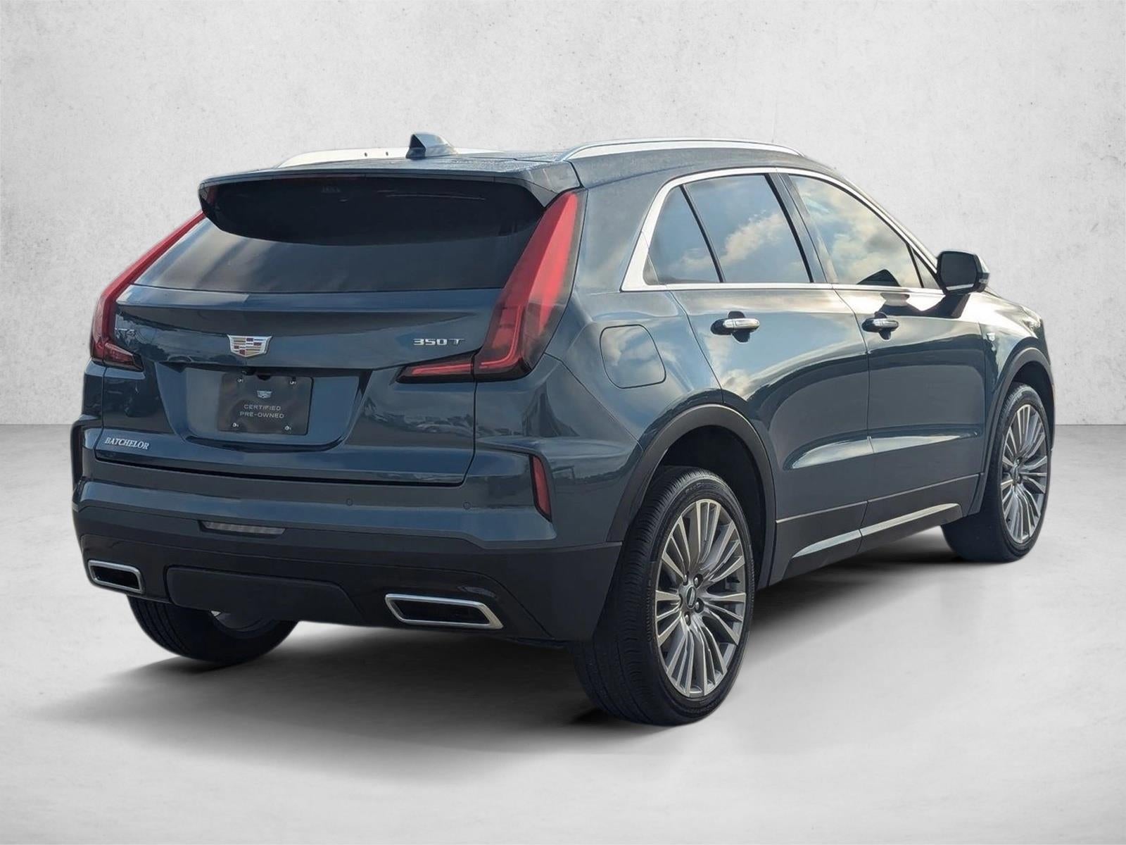 2024 Cadillac XT4 Premium Luxury