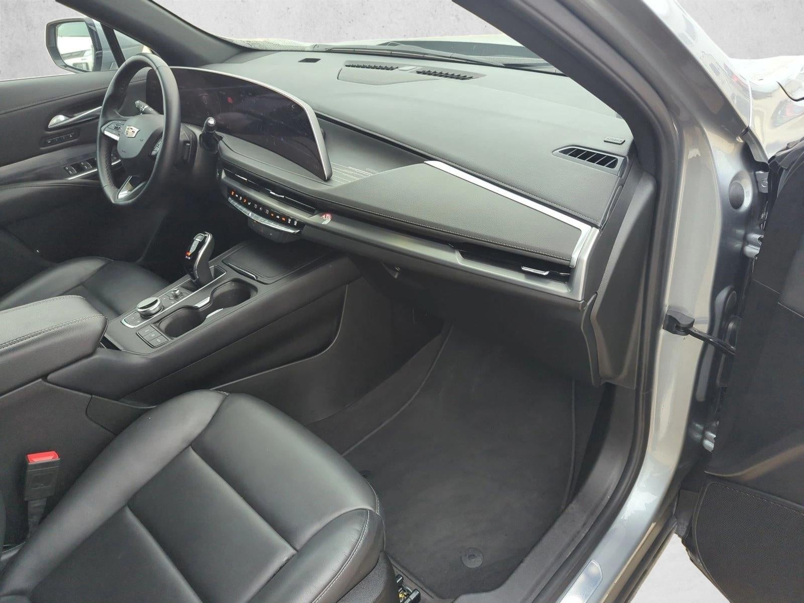 2025 Cadillac XT4 Premium Luxury