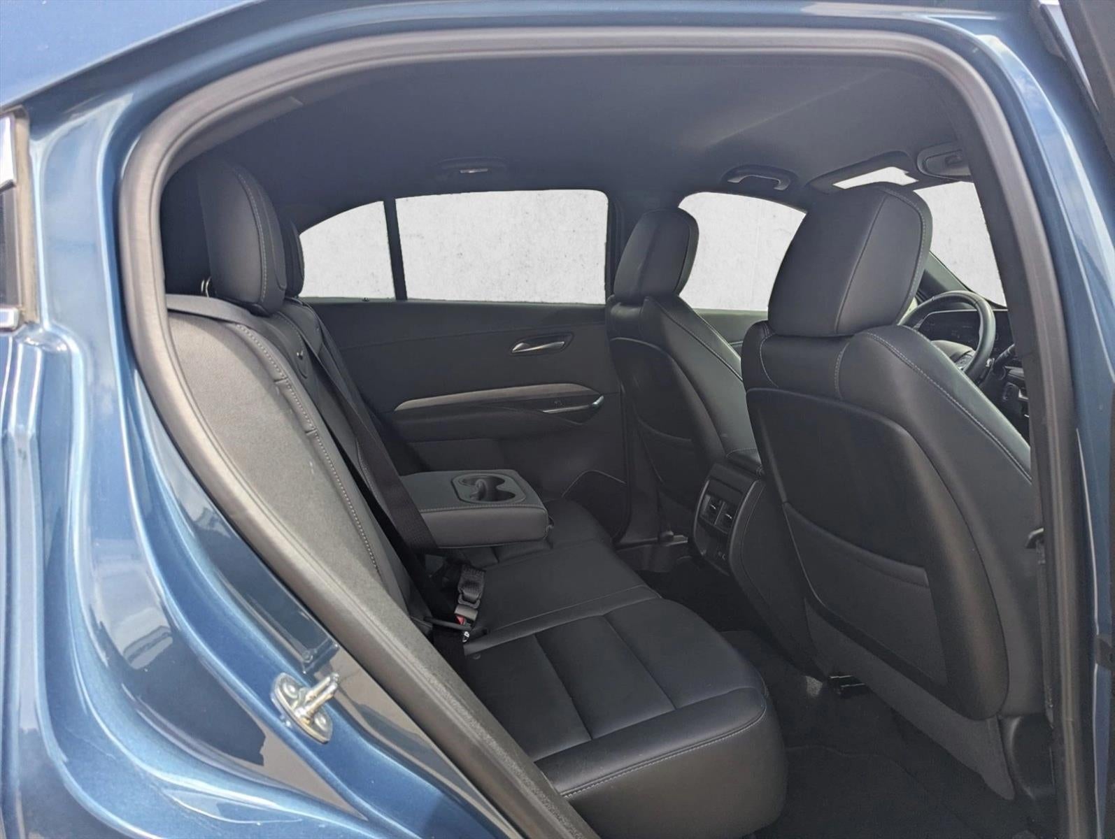 2025 Cadillac XT4 Premium Luxury